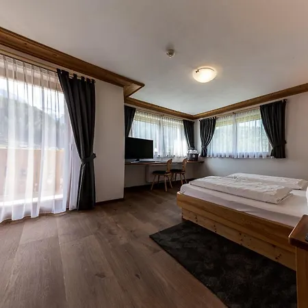 Hotel Garni Sunela 3*